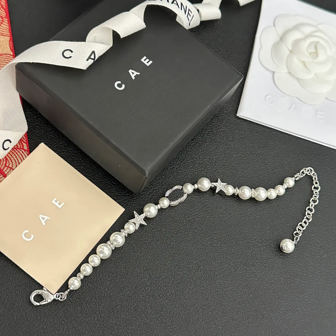 Luxury Pearl Bracelet 925 Silver Charm Chain Bracelet New Autumn High Quality Jewelry Design for Women Romantic Gift Bracelet Designer Jewelry bj