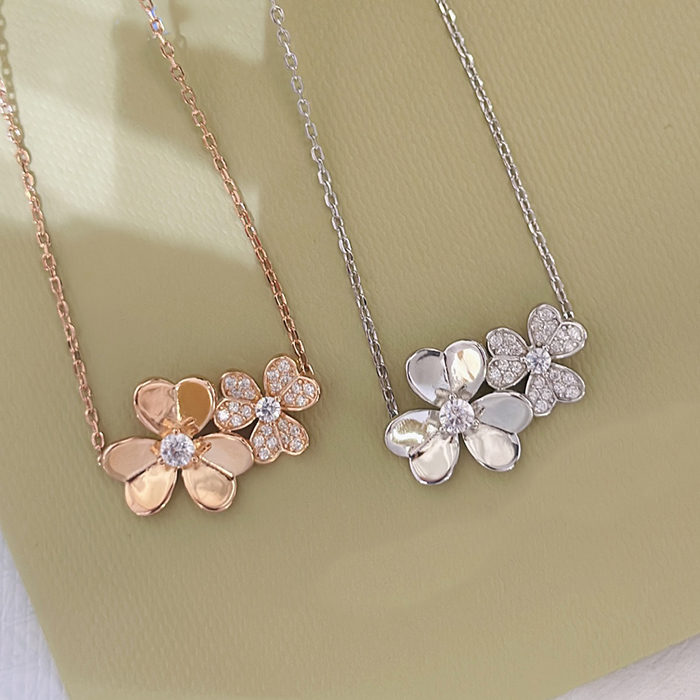 four leaf clover necklace Natural Shell Gemstone Gold Plated 18K designer for woman T0P Advanced Materials diamond fashion European size premium-image-997412286