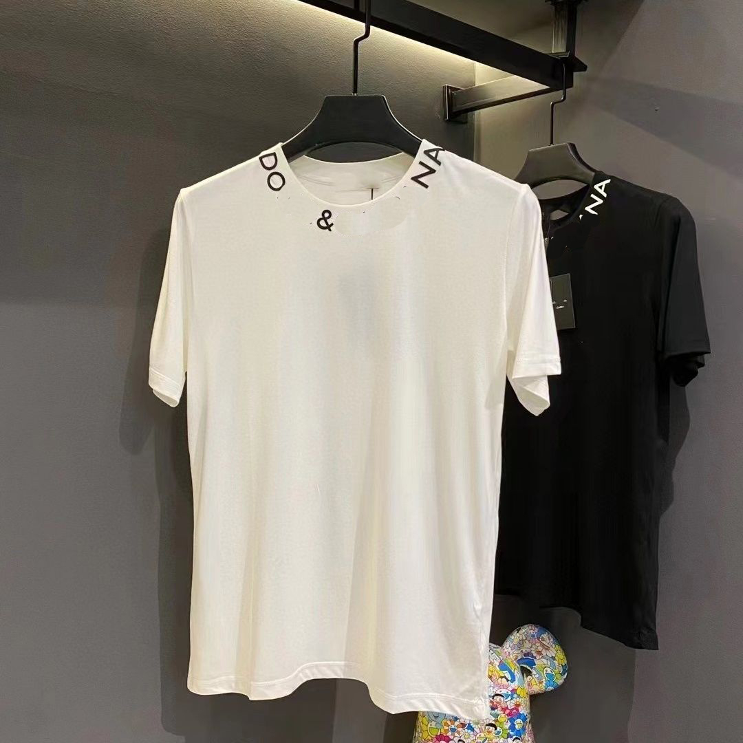 Italie D Brand Tees Milan Mens Designer Womens T-shirt Luxury Blanc Blanc 100% Coton Impectif Correct Imprimé Graphique Graphique T-shirts à manc