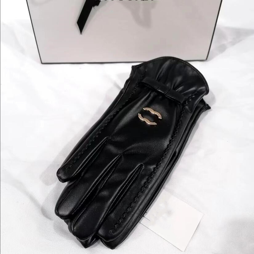 New High Quality Mens Womens Waterproof Gloves Fashion Designer Brand Letter Printing Thicken Keep Warm Glove Outdoor Sports Pure Cotton Five