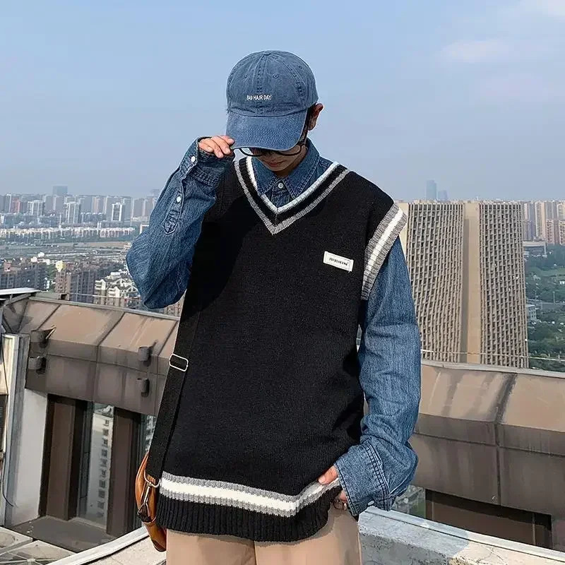 Pull tricoté pour hommes Icône sans manches vertes vêtements verts veste à la ceinture rayée veste d'automne coréen poche en top en top de style