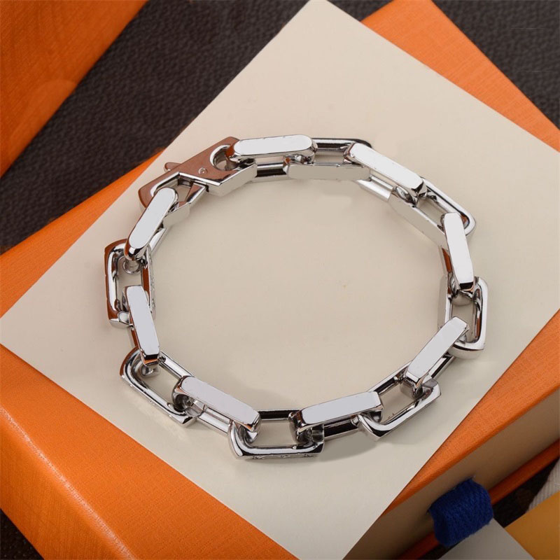 Bracelet de créateur pour hommes Hip Hop Chaîne cubaine Classique Bracelets de luxe Bracelet Lettre Titane Acier Diamant Designer Femmes Bijoux C