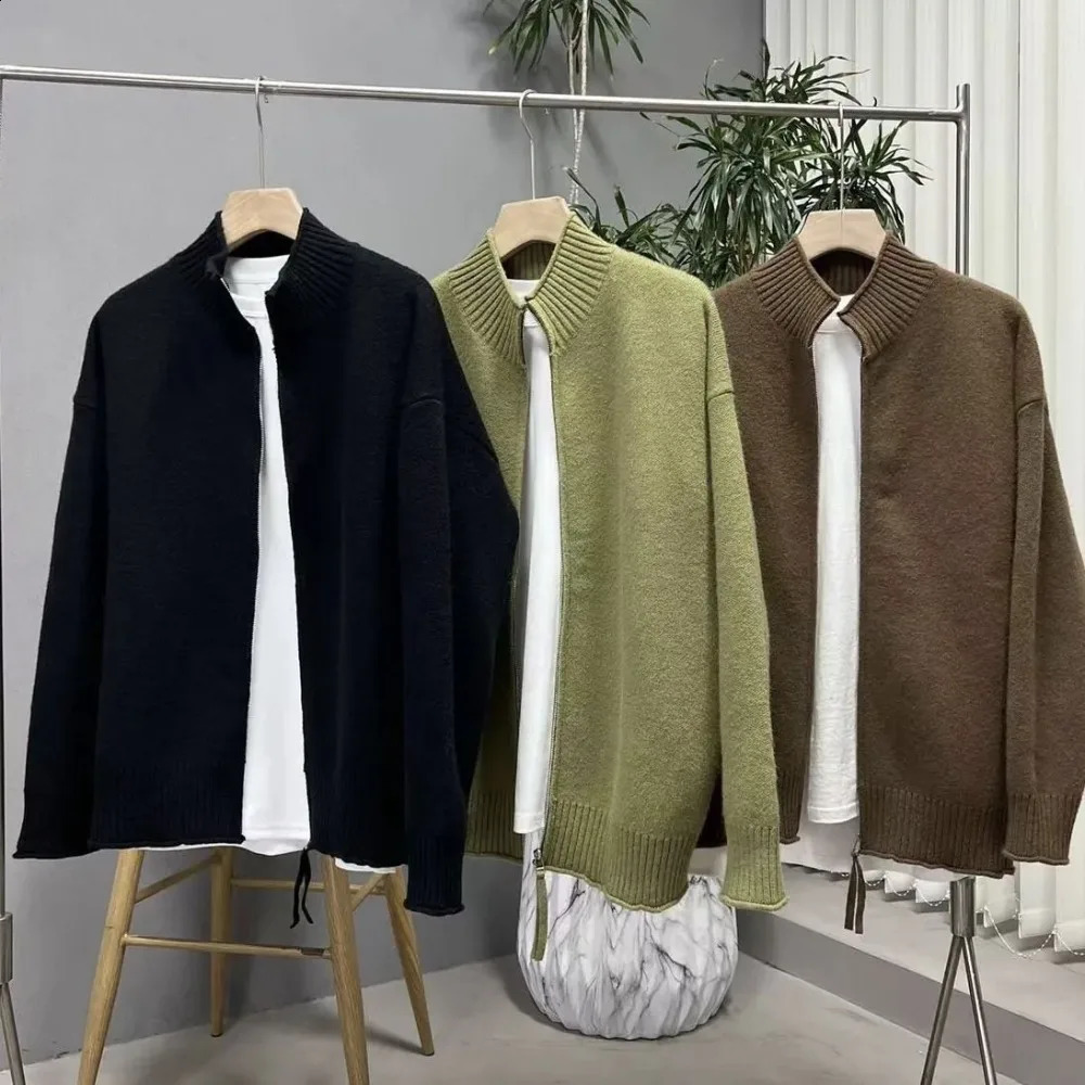 Fashionable slim fit knitted cardigan Japanese autumn solid color full zipper sweater casual jacket mens wear 240930