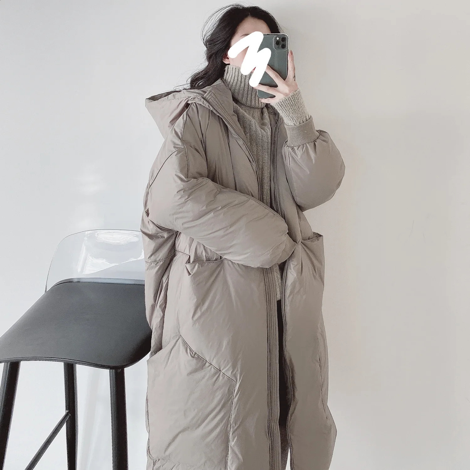 Winter Autumn Long sleeved Womens White Duck Down Jacket Womens Windproof Warm Jacket 240930
