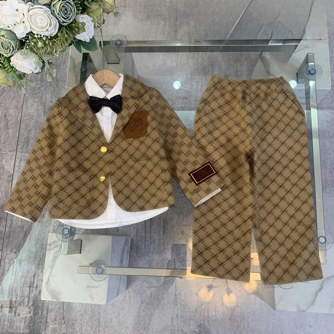 Top baby Tracksuits boys three-piece KIds formal dress High quality autumn set Size 100-150 Full print of letters jacket White shirt and pants