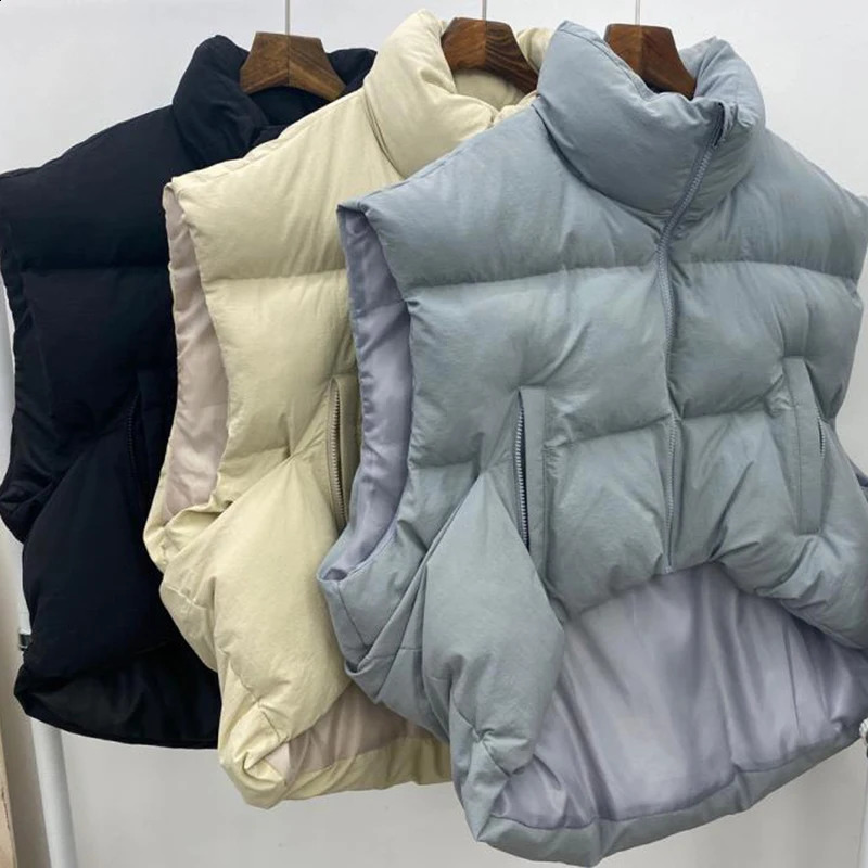 Hiver chaud coton rembourré gilet rembourré pour les femmes à la mode col montant lâche streetwear gilet grande poche veste sans manches 240929