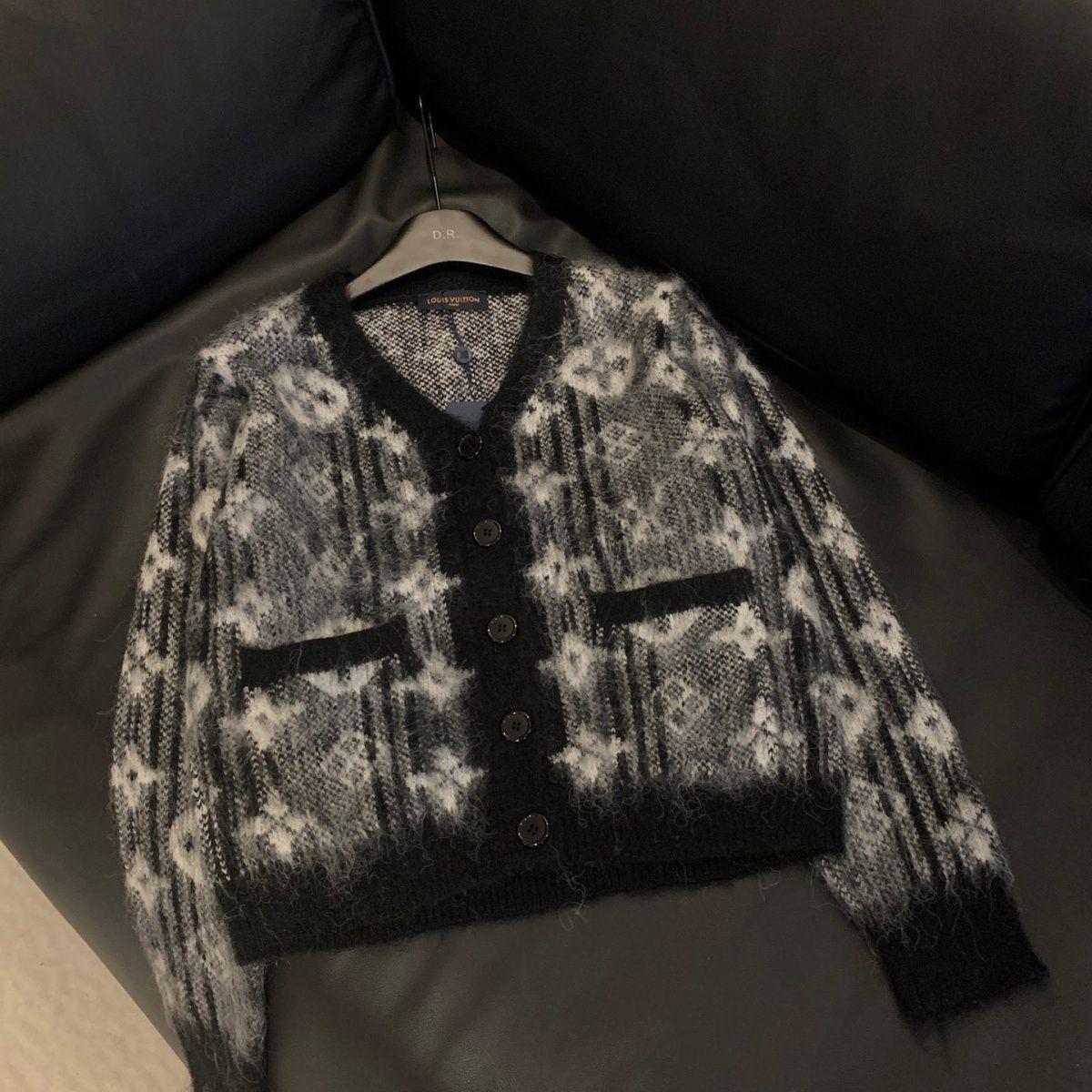 Designer Tech Fleece Women Jackets two-sided zipper Women Girl Sweater Winter Coat Pattern Sweater Youth Letter Fur Sport