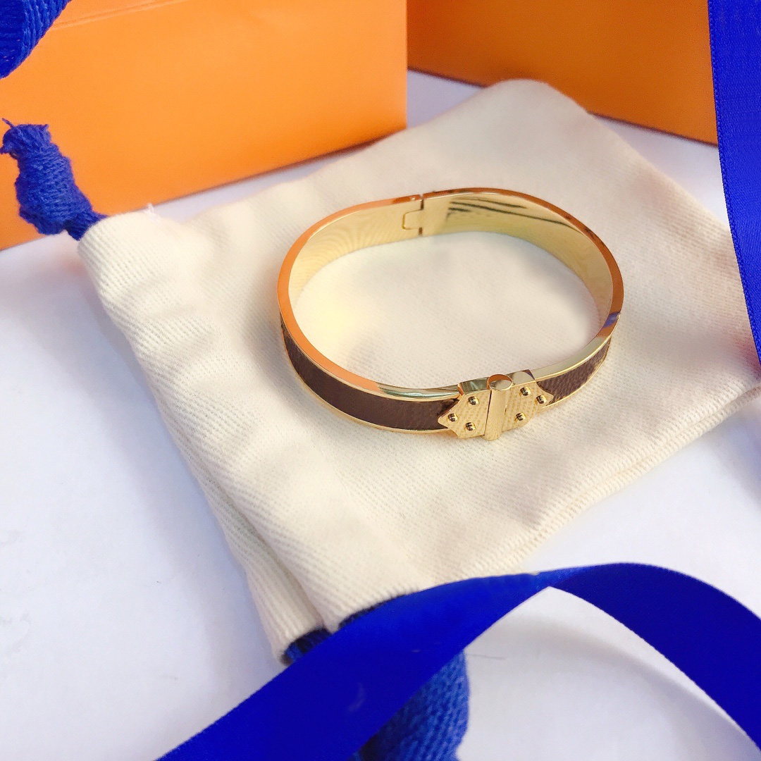 Europe America Fashion Style Bracelets Women Bangle Luxury Designer Jewelry Crystal 18K Gold Plated Stainless steel Lovers Gift Bangles Mens Brac-image-767068281