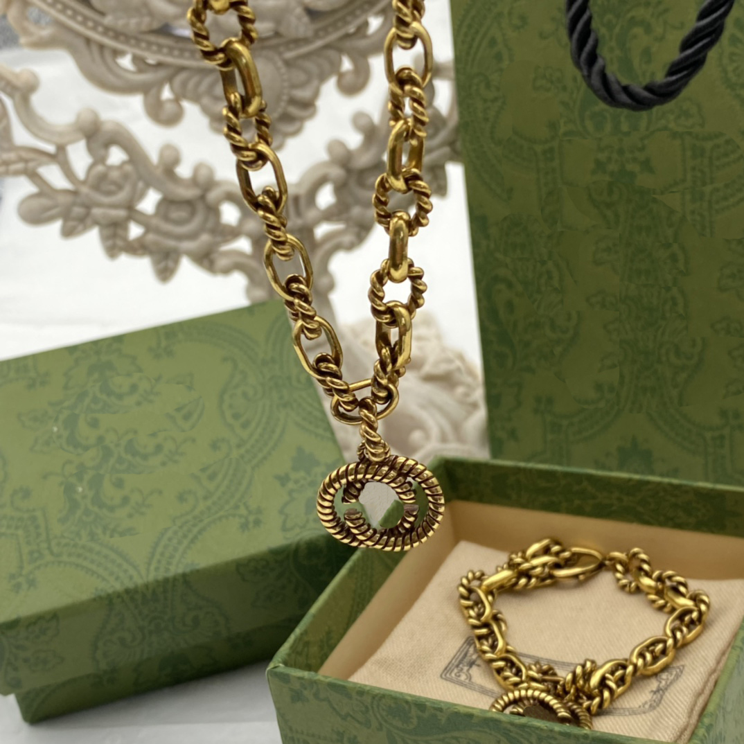 Bracelet de collier de collier de collier de style masculin de style vintage - est livré avec une boîte présentable