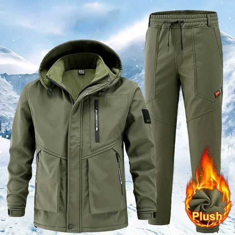Nouveaux vêtements de sport extérieur pour hommes chauds hiver en deux pièces pagaie pour hommes épaissis des vêtements d'alpinisme épaissis du v