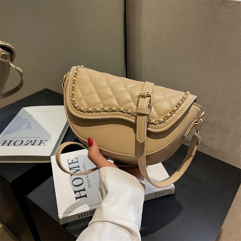 new model Advanced Western style Women s Small wrap trend leisure New Designer Korean handbag Edition Saddle Fashion Multi functional Shoulder Cross
