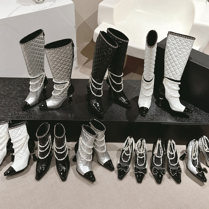 Nouvelles bottines de chaîne de perles Designer Femmes Bottes à talons hauts Automne et hiver Pompe Robe Chaussures De Luxe Mode Bottes Au Genou