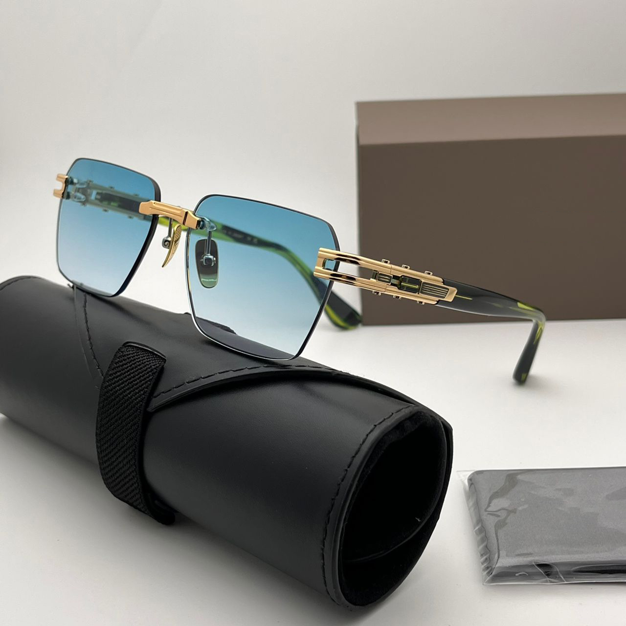 Sunglasses For Women and Men Summer META-EVO ONE DTS-147 Style Anti-Ultraviolet Retro Plate Square Frameless Glasses Random Box