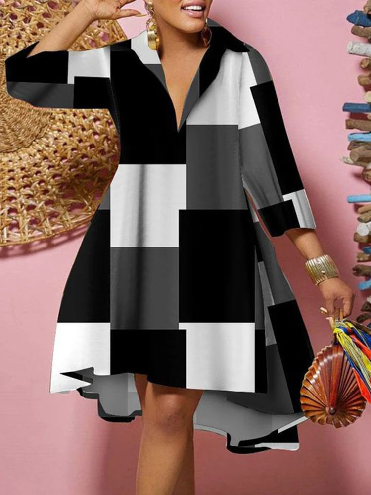 Plus taille pour l'été 2024 Femme Velles Velles en V Long Plaid une robe de ligne surdimensionnée extérieure femelle 241010