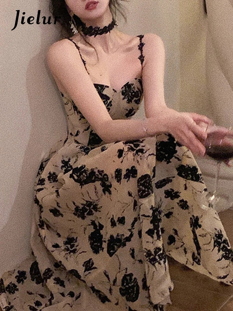Jielur 2023 STRAP FLORAL SUMBRE MIDI DRES Sans manches élégantes Vintage Robe en soirée Party Corée Fashion 241009