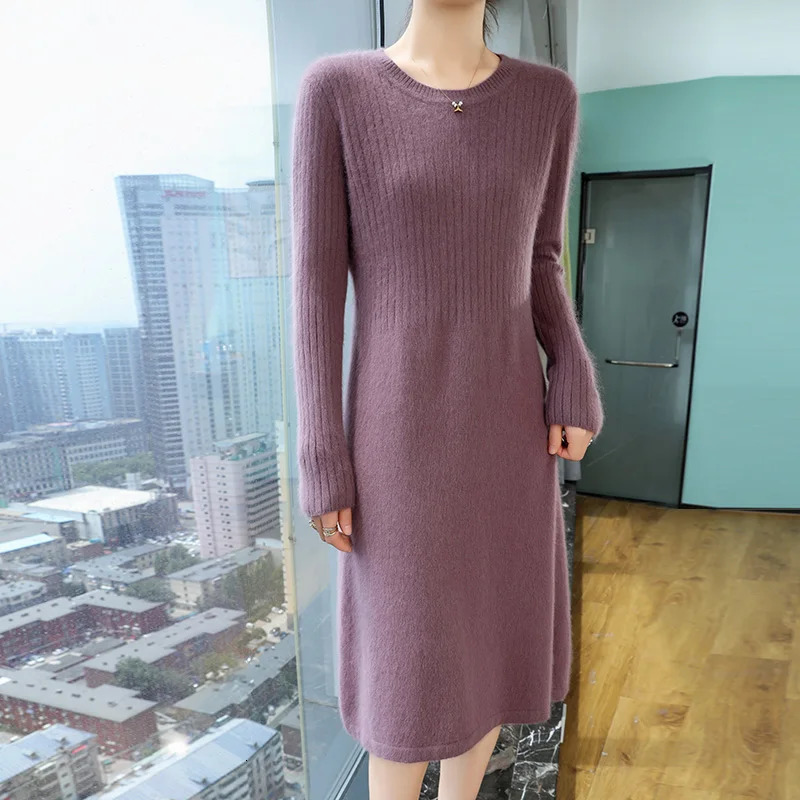 Automne / hiver féminin moyen à long cou rond pwater en cachemire ultra-mince couleur solide robe florale 241007