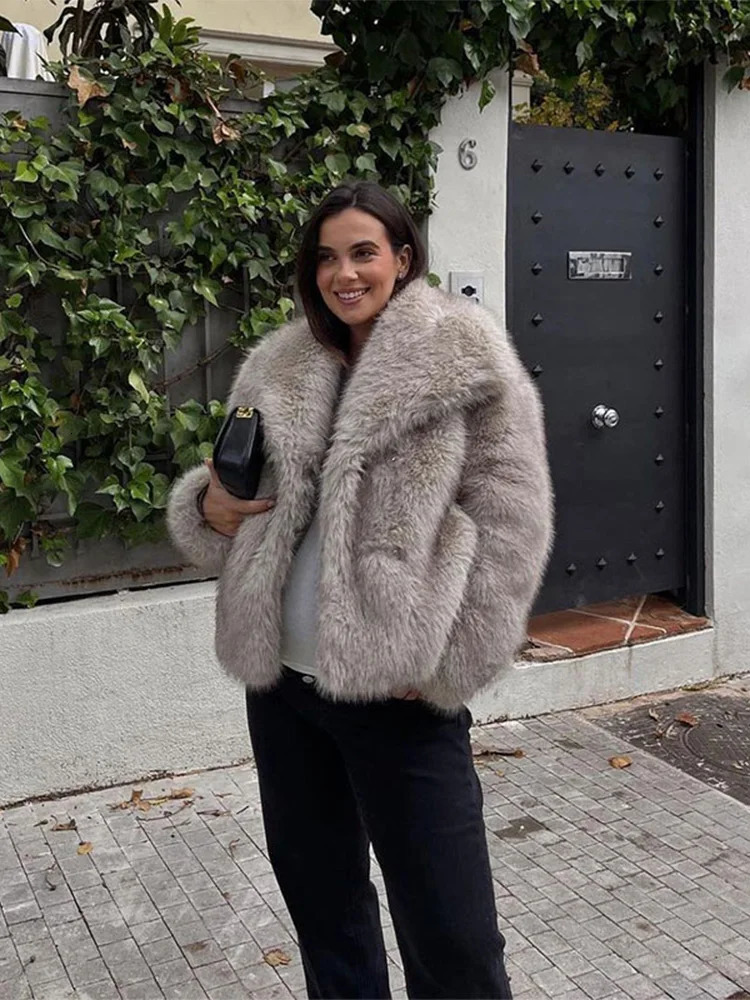 Fashion collar thick warm artificial fur jacket for womens autumn and winter collar long sleeved jacket womens high street jacket 241007