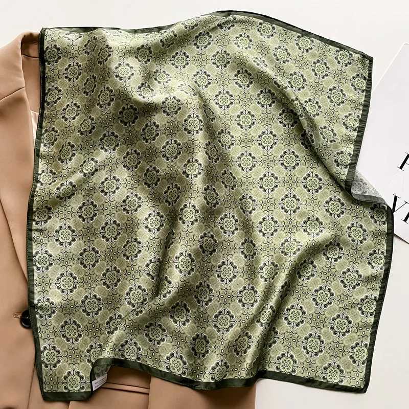 Bandanas Durag Fashion 100% silk satin scarf womens handle headscarf printed bag scarf womens square headscarf womens small neck scarf J241010