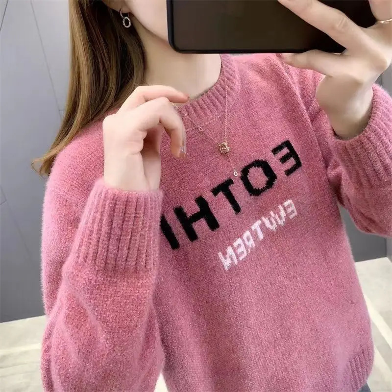 Autumn and winter womens solid color floral round neck letter loose fitting long sleeved sweater fashionable casual commuting top 241010
