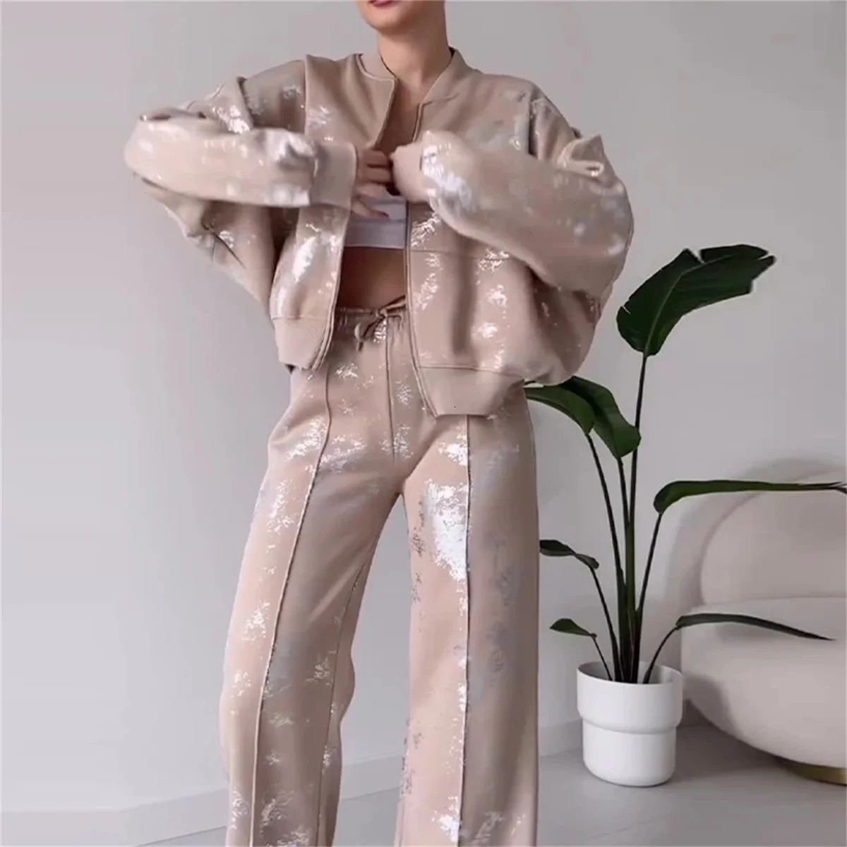 Fashion sequin printed pants set womens autumn and winter 2-piece set zipper long sleeved jacket elastic waist pants womens casual set 241010