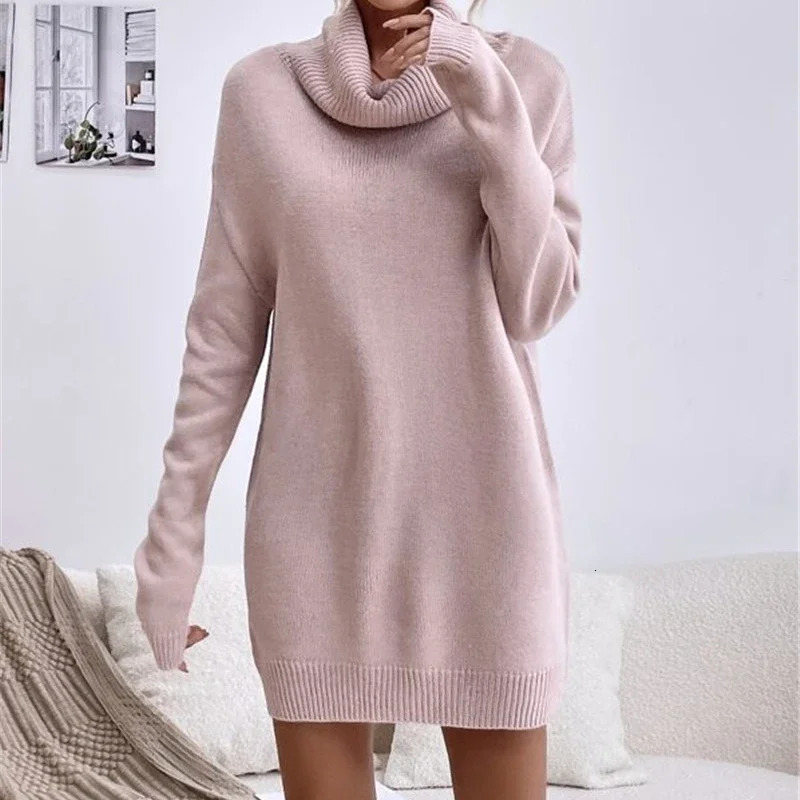 Robe pour femmes automne et objet d'hiver Couleur solide à la mode lâche tortue couche tricotée pull ultra-mince sexy élégant 241007