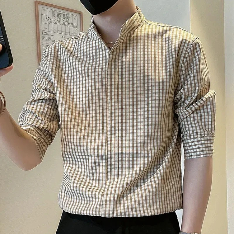 Mens spring and autumn round neck plain weave contrasting color floral long sleeved button up shirt casual fashion top 241010