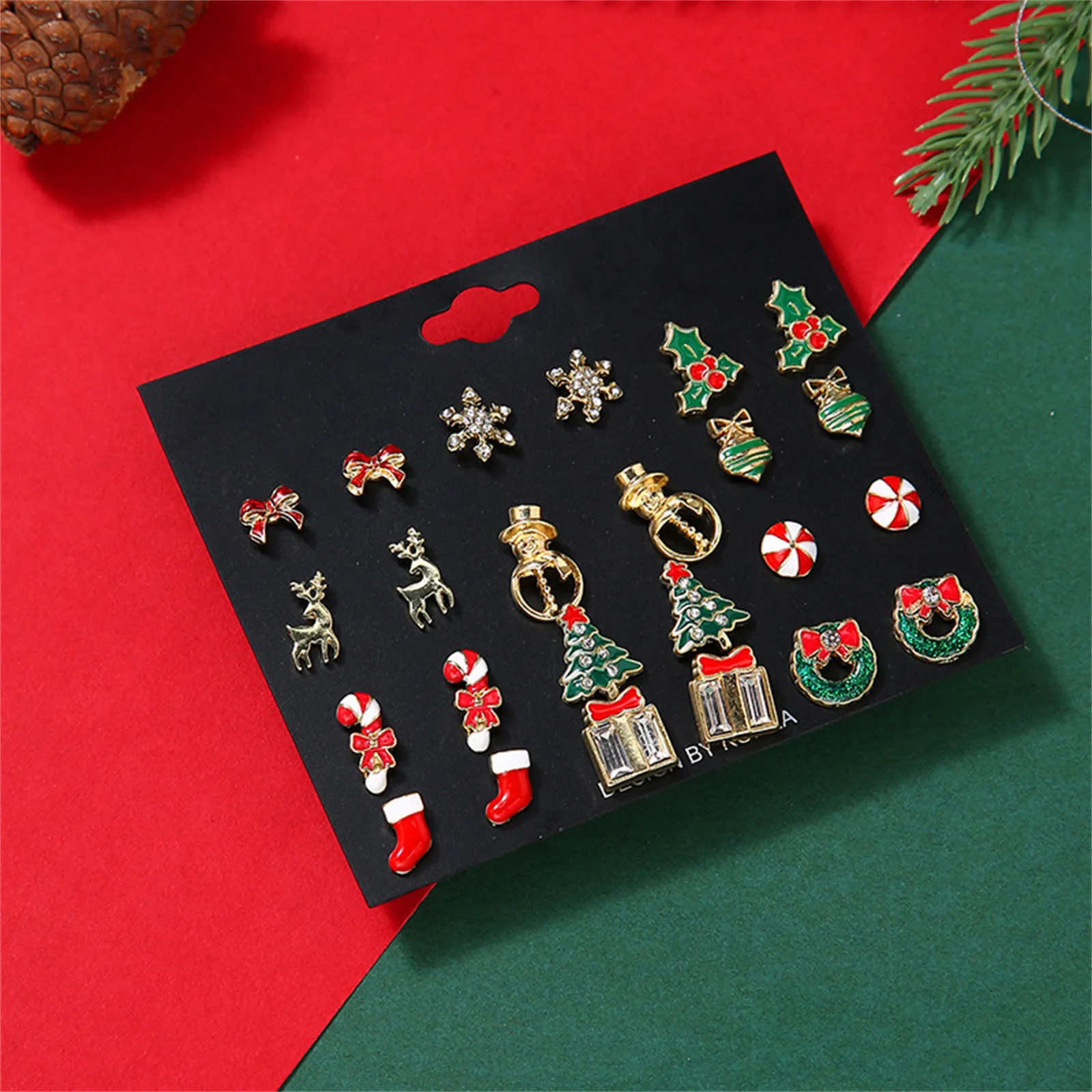 Boucles d'oreilles à la mode pour femmes Set Pack 12 pièces Boucles d'oreilles de Noël Set pour les boucles d'oreilles de tendance en alliage de
