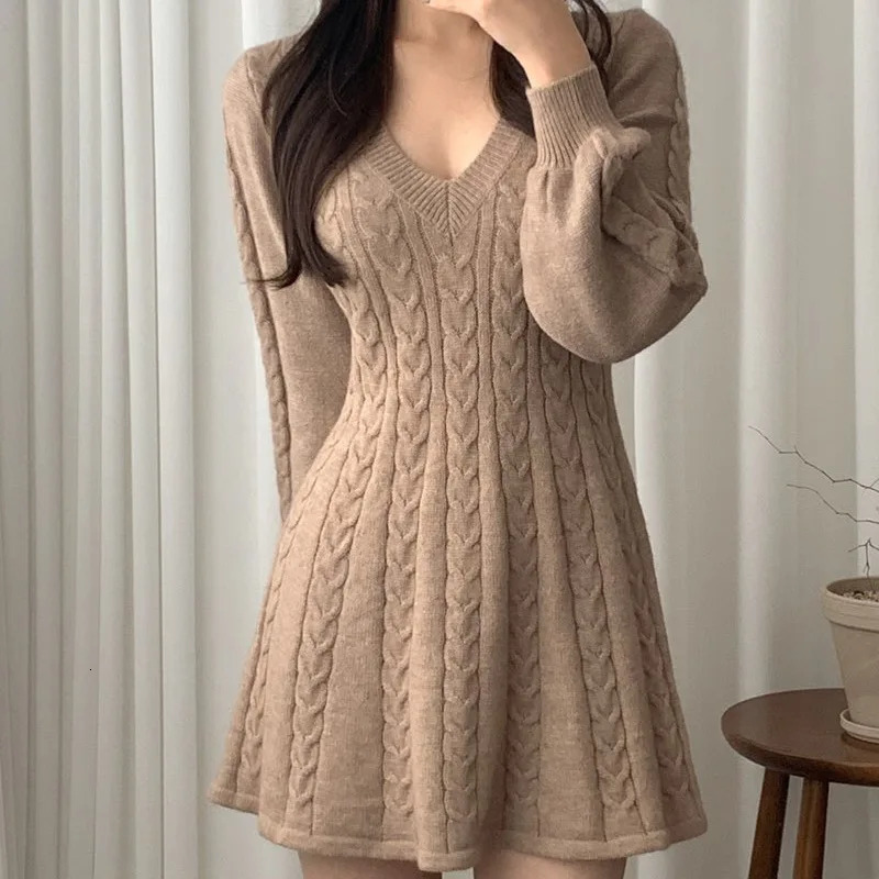 Fashion womens autumn/winter Korean style V-neck plaid sleeve knitted solid dress casual Vestdos direct GGFSLYQ002 241007