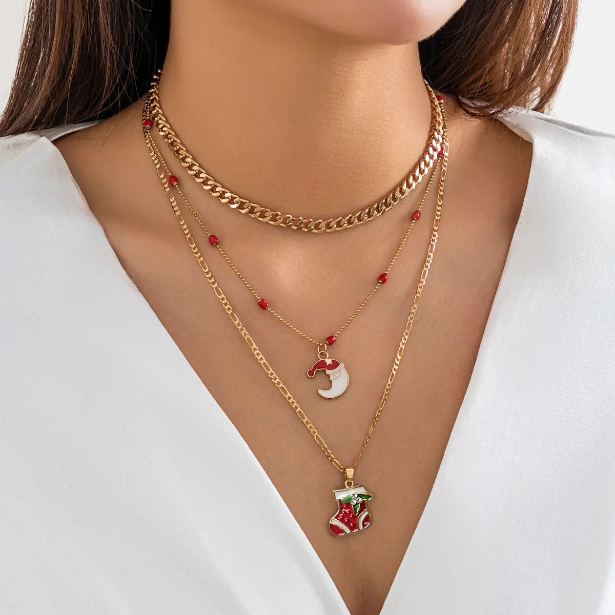 Un simple collier géométrique de Noël ensemble adapté aux femelles Santa Claus Snowmen arbres de Noël pendentifs en métal colliers de chaîne de m