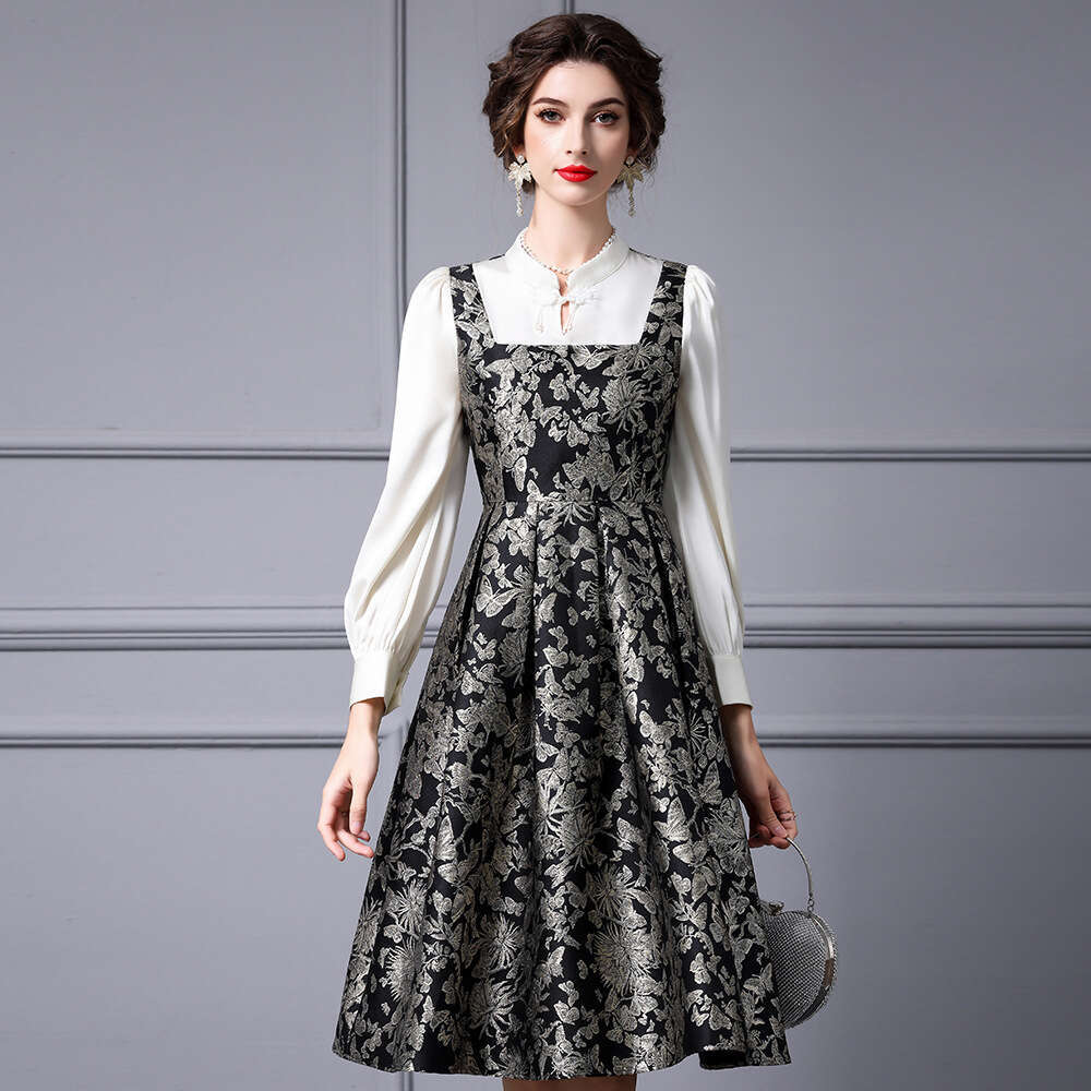 Robe de style chinois brodé avec taille haute et maigre collier à manches longues grande jupe swing 2024 Collection d'automne