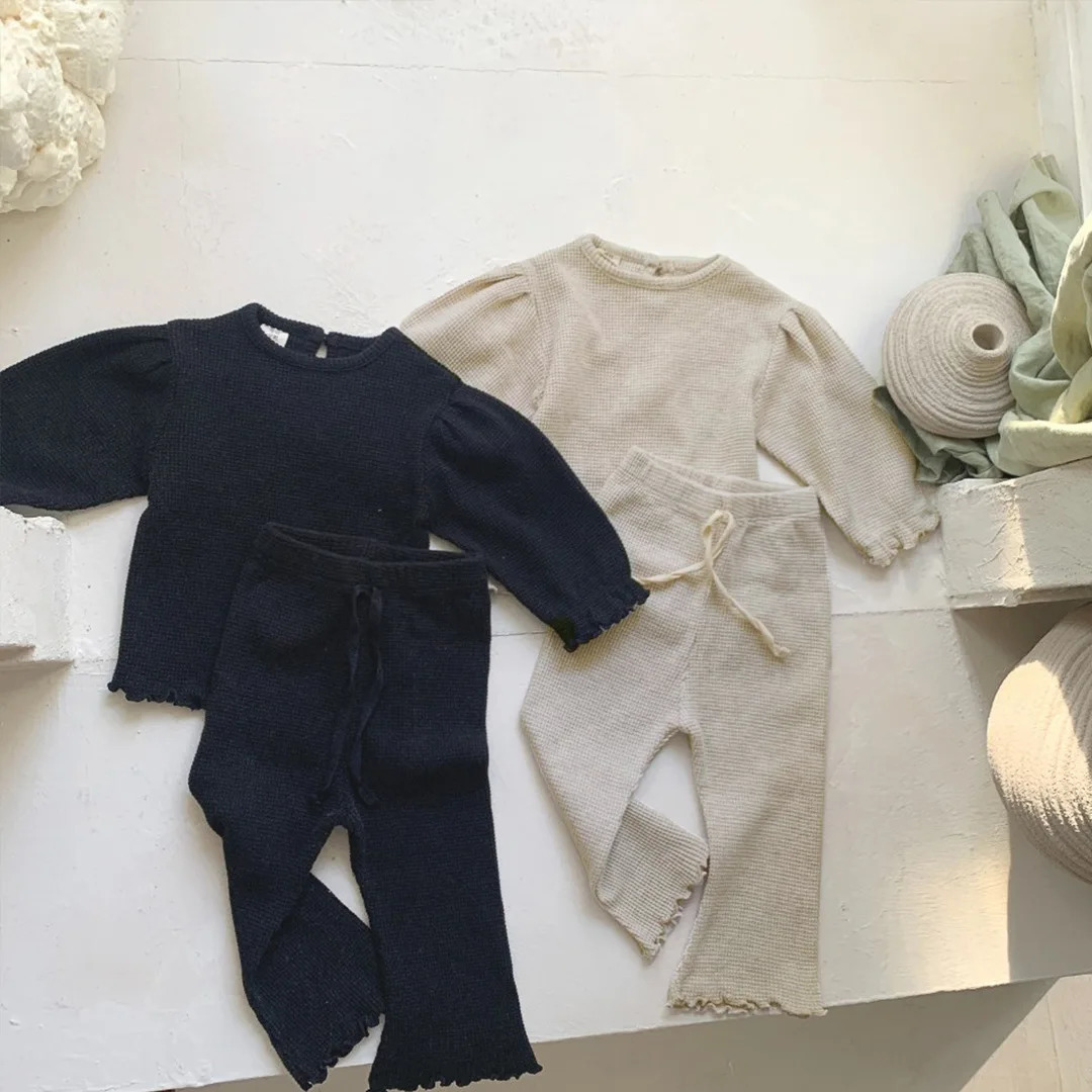 6914 Ensemble de vêtements pour bébé automne 2023 Korea Waffle Girls Suit Longsleeved Tshirt Wavy Blok Botts Bott Two Piece 241011