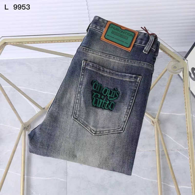 Designer Men's Jeans 2024 New Fashion Denim Men Spring and Automne Nouveau denim épais élastique Slim Fit Pantalon polyvalent décontracté Taille