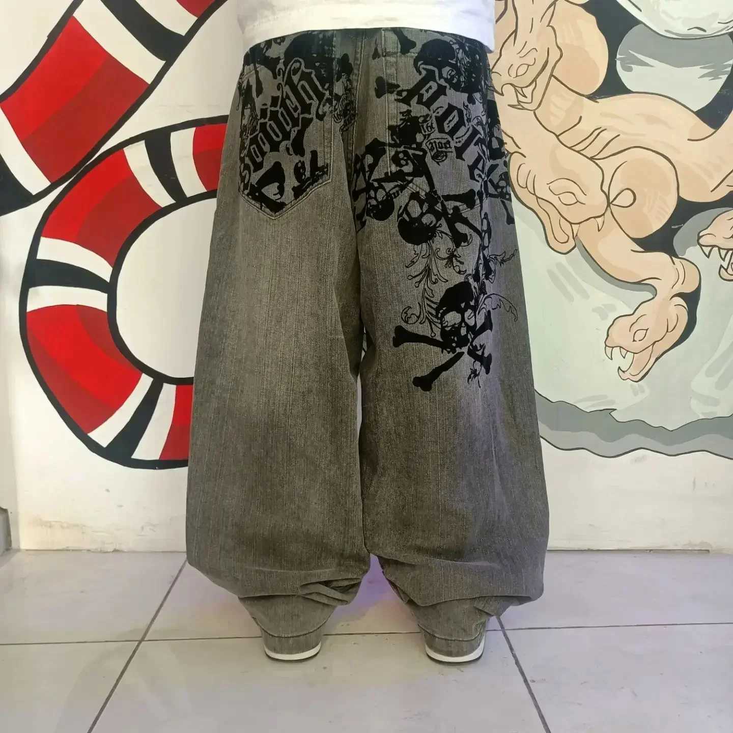 Men's Jeans New Retro Antarctic Jeans Skeleton Watermark Loose Jeans Mens and Womens Y2K Harajuk Gothic Hip Hop Skateboarding Pants Strt Wea