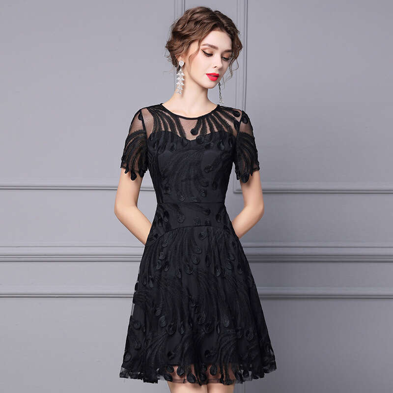 Robe noire pour femmes 2024 Été Nouveau End High End Mesh broderie taille minceur de ligne A-line