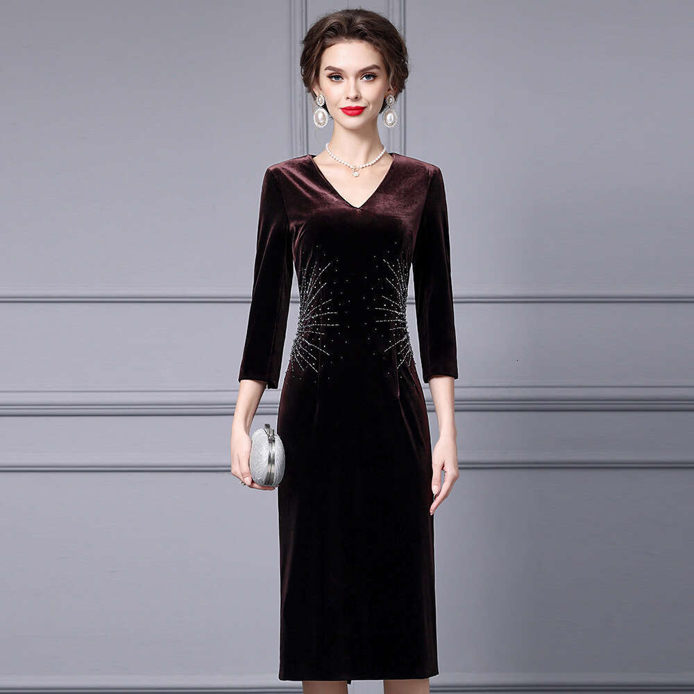 Femme Automne Nouvelle robe 2024 Mateau haut de gamme en diamant élégant