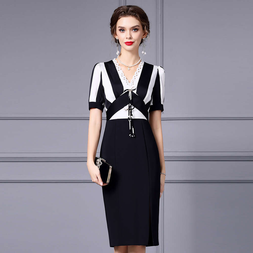 Robe slim fit avec un léger luxe haut de gamme Feel V-Neck Bubble Sleeves et robe à nœud papillon 2024 Nouvelle collection Summer Sexy Enceinte W