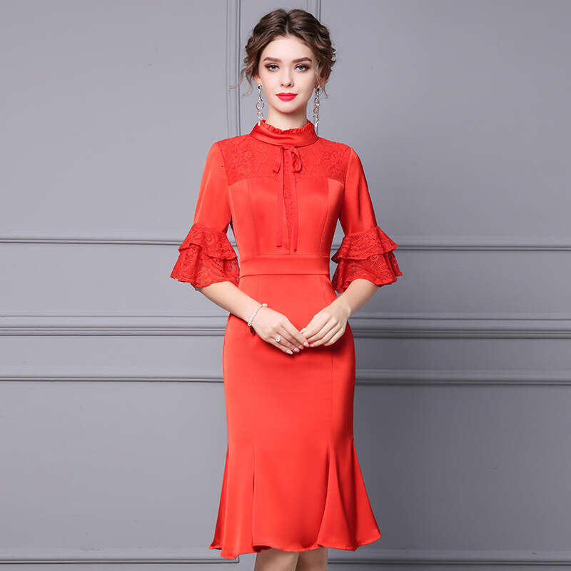 Robe rouge 2024 Nouvelles manches de trompette d'automne pour femmes
