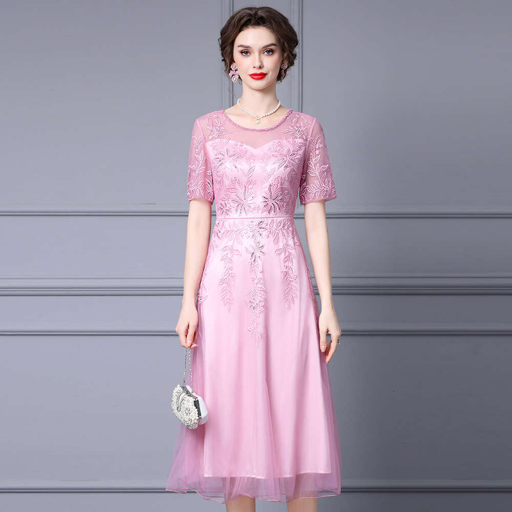 Robe intelligente rose douce et femme avec une broderie lourde épissant en maille haute jupe en ligne A-line 2024 Summer Waist Robe de taille hau