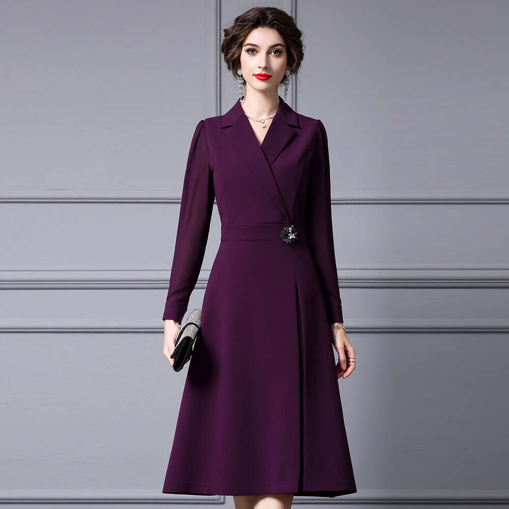 Jupe de costume de navettage à la mode haut de gamme avec serrage de taille et minceur robe A-Line Mid Longueur 2024 Nouveau style Bifurcated Sho