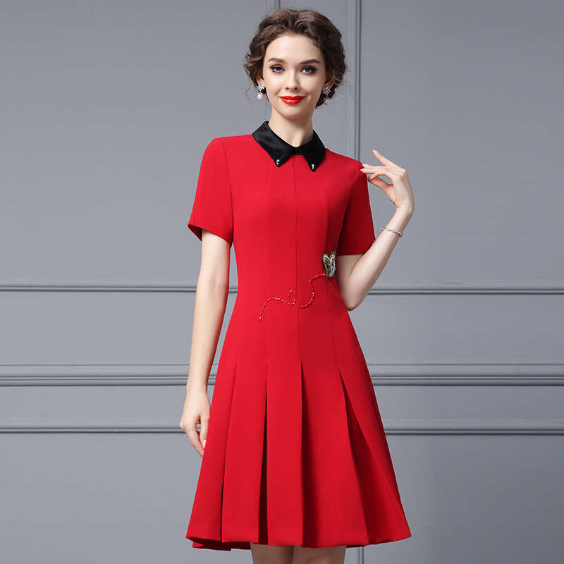 Robe rouge 2024 Nouvelle femmes Summer Summer Formelle Exquise Nail Diamond Diamant Sleeve minceur A-Line Jupe Labie Bobe Femme enceinte Robe de