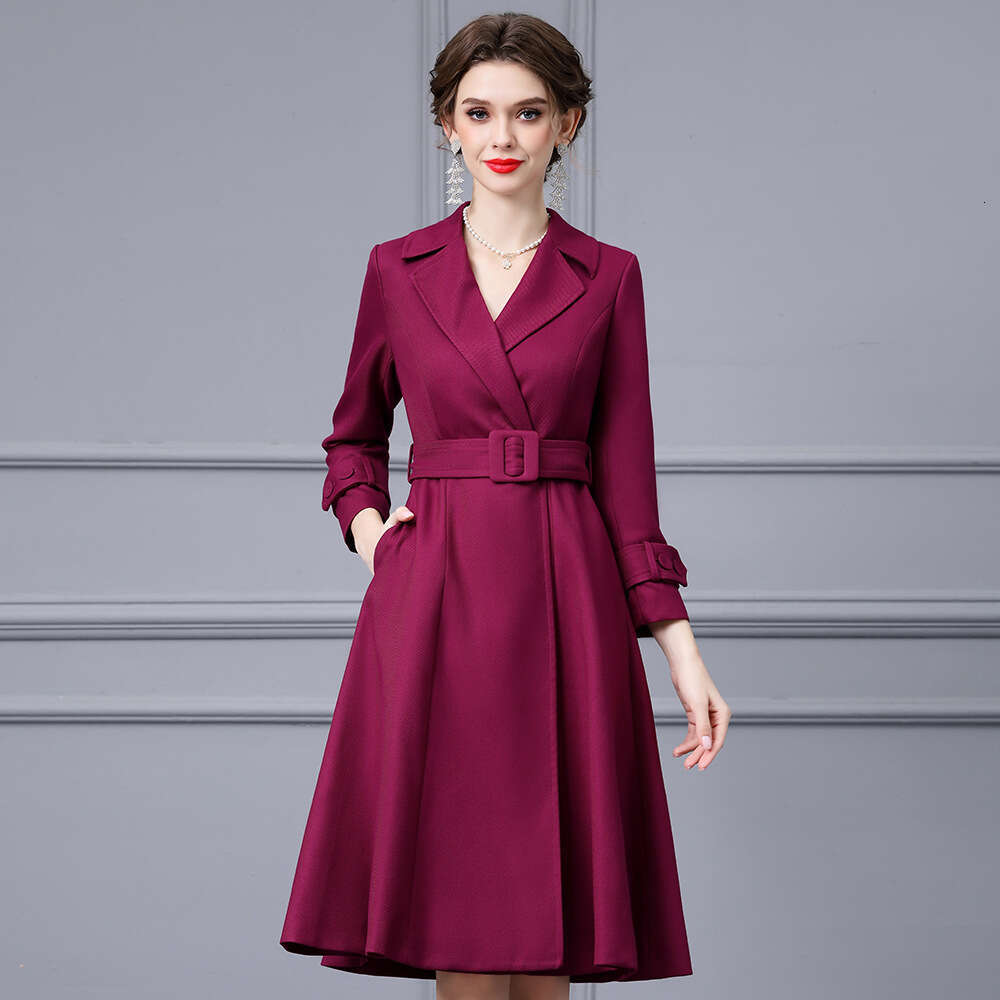 2024 AUTOMNE NOUVELLE BRITANNE STRAP STRAP MALIBLALLE STYLE STYLE BURKER MOTE POUR FEMMES MÉDI-MOIRE À LA VRAPE FLORAL Robe en queue de poisson