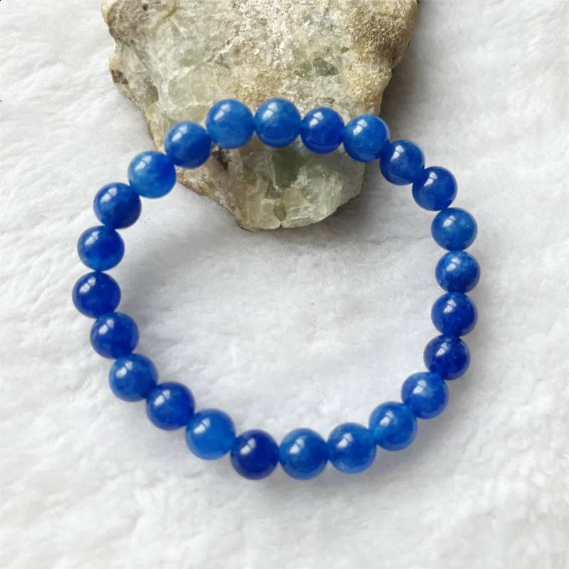 Bracelet en pierre naturelle Sapphir Crystal Bel bijourie Hommes Magnétique Protection de santé Magnétique Filet Élastique 8 mm Bleu 241015