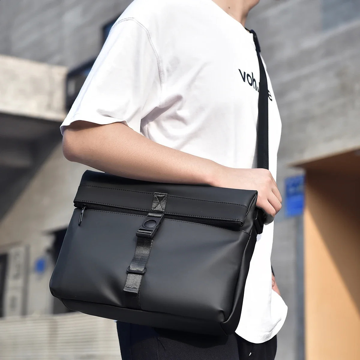 Mens Crossbody Bag Waterproof Oxford Cloth Mens Daily Shoulder Bag Youth Lightweight Travel Bag 250809