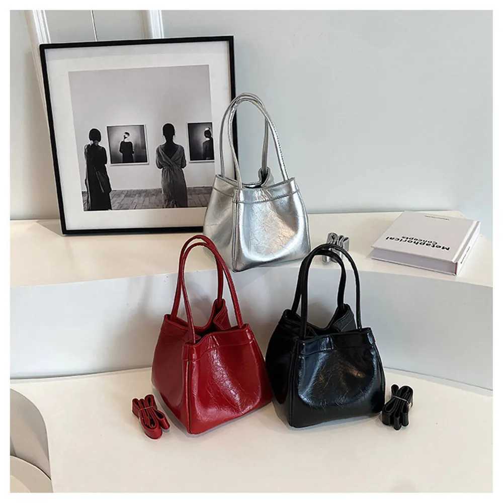 Pu Leather Handbag FAshionable Womens Versatile Trendy one Shoulder Portable Bucket Daily Commuting Bag Z250115