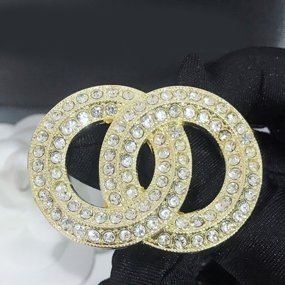Luxury Designer Brooches Initials With Stamp 18K Gold Plated Womens Brooch Charm Suit Pin Marry Wedding Party Gifts Jewelry Accessories