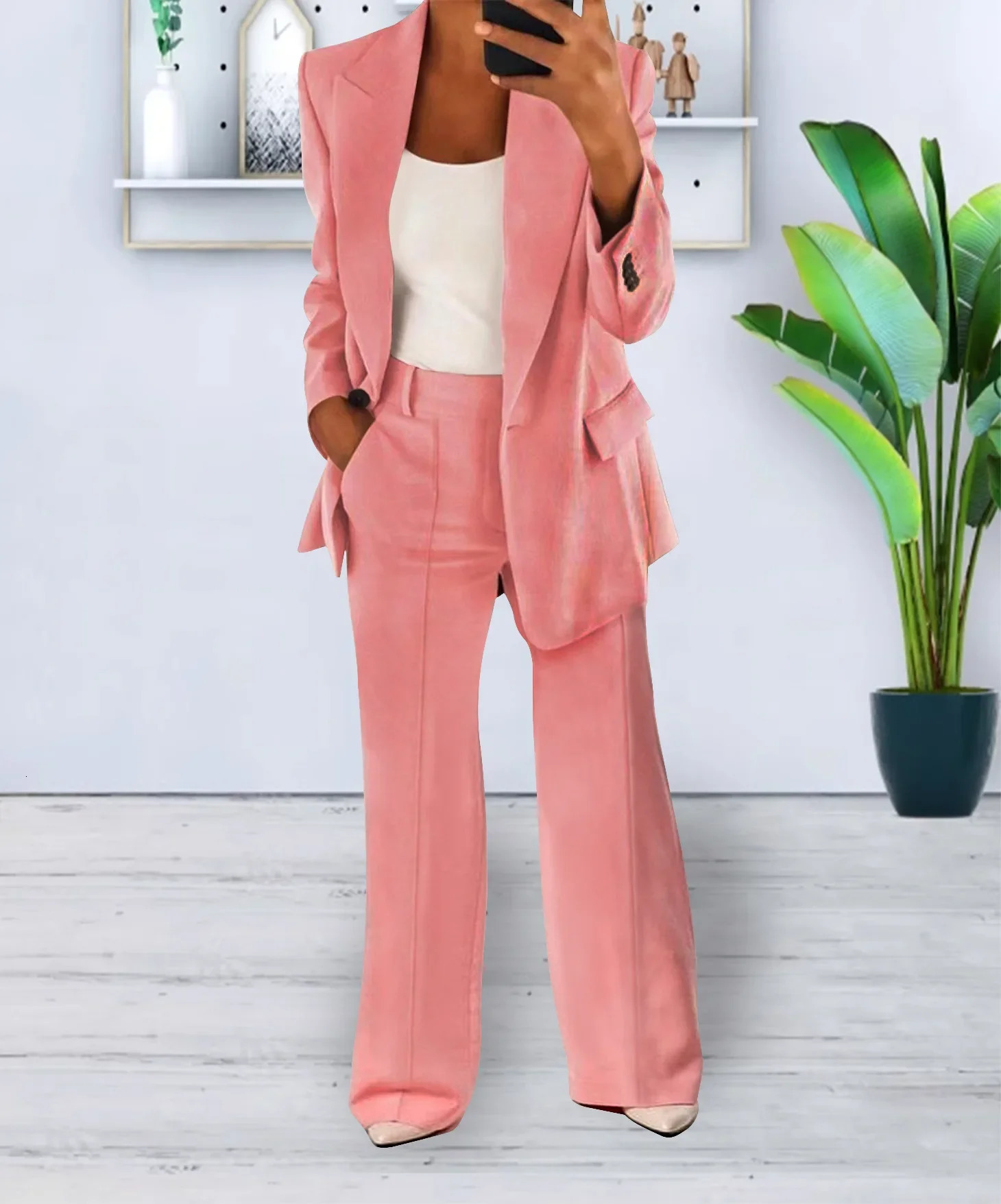 Veste et pantalon pour femmes Ensemble en deux pièces automne / hiver édition de mode décontractée veste à manches longues et trouthers femmes 24