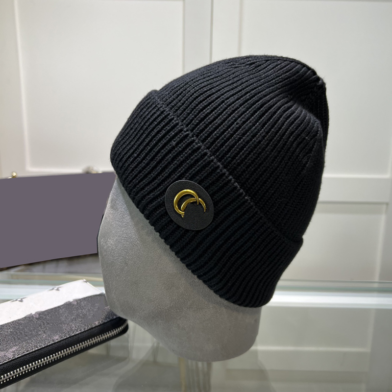 Designer heren beanie hoeden mode gebreide mutsen voor dames hoge kwaliteit outdoor randloze hoeden zwart rood label grote schijf warme muts unisex
