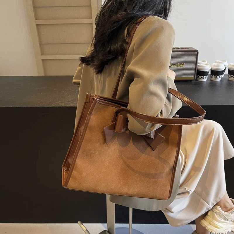 CMM Women Faux Suede Tote Bag Trendy Carrying Large Capacity Chic Hobo Solid Color Stylish Underarm Simple Commuting 241018