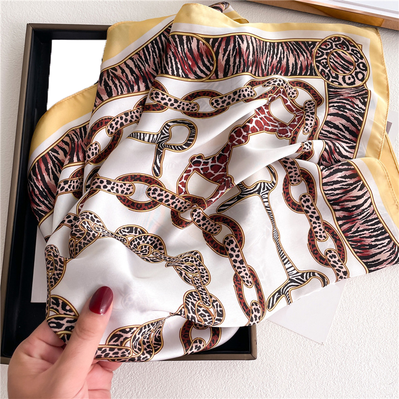 70x70cm Simple Design Leopard Print Chain imitate Silk Scarf Headband for Women Fashion Handle Bag Scarves Paris Shoulder Tote Luggage Ribbon Head W