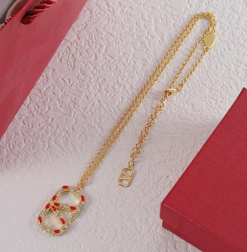Collier pendentif lettre en cristal de perles de créateur classique plaqué or 18 carats, chaîne à breloques, bijoux de mariage, cadeau pour femme